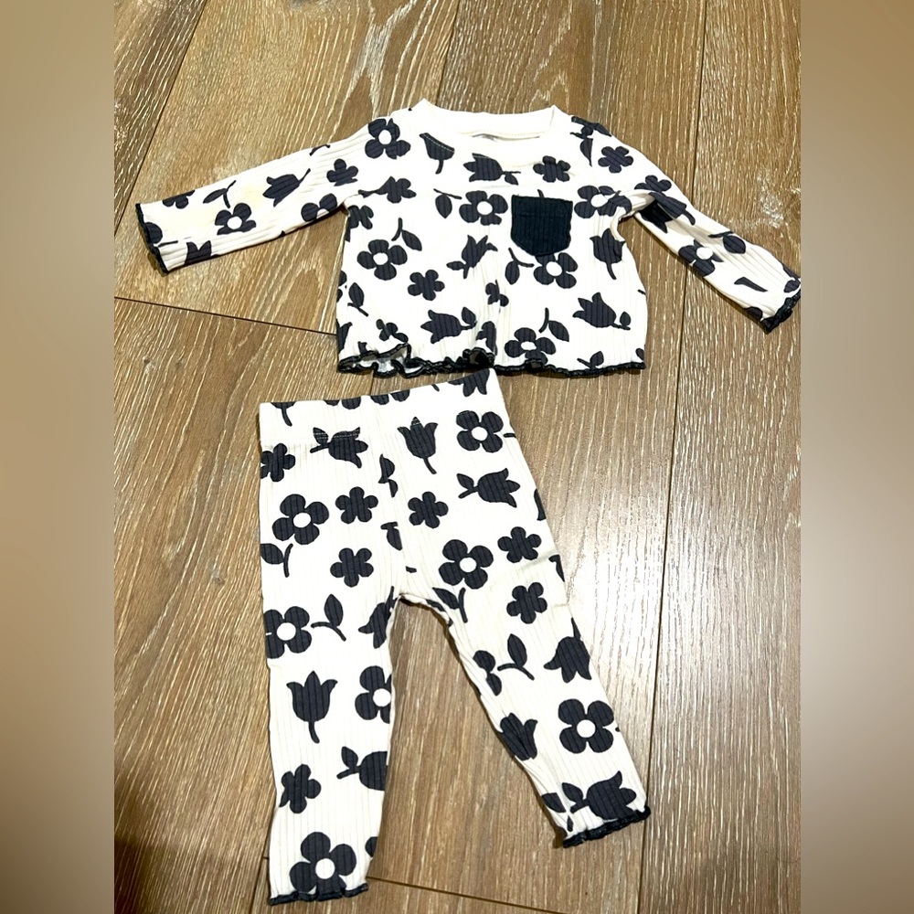 Baby Cat & Jack Matching Flower Set